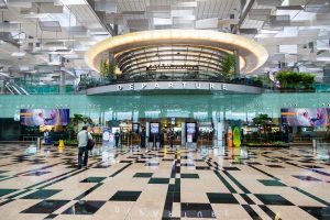 Passfreies Reisen am Horizont zum Flughafen Singapur