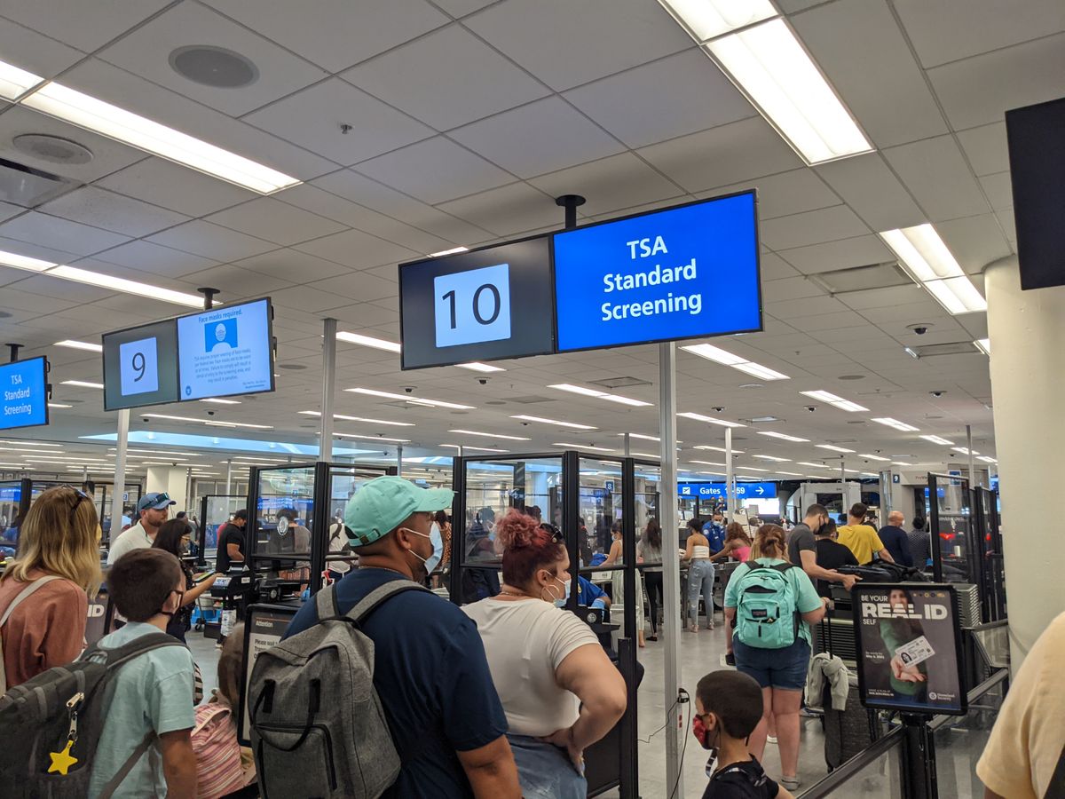 TSA gibt die verkehrsreichsten Checkpoint-Tage am Flughafen im Vorfeld der Winterferienreisezeit bekannt
