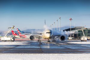 Das Wetter setzt sich für Batter Airlines und Flughäfen fort