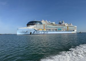 Lernen Sie Rover kennen, den Chief Dog Officer der neuen Icon of the Seas von Royal Caribbean