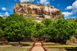 How to get from Colombo to Sigiriya (Complete Guide)