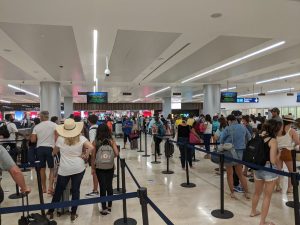 Der Flughafen Cancun eliminiert die Gebühr für mehrere elektronische Geräte – Was Reisende wissen müssen