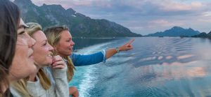 Hurtigruten sticht mit spektakulären Black-Friday-Rabatten in See