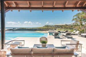 Die besten Villen mit Meerblick für den Sommer 2025