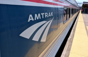 Zugausfälle bei Amtrak führen zu erheblichen Verspätungen bei Urlaubsreisen im gesamten Nordosten