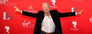 Richard Branson lädt Unternehmer ein, ihm ihre Träume in einem Hotel in London vorzustellen