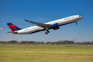 Delta Flug macht die Notlandung in Atlanta, nachdem Dunst die Kabine gefüllt hat