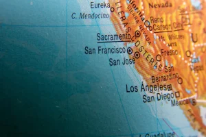 maps de la Californie avec des point de la distance de los Angeles a San Francisco