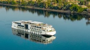 Neues Wikingerschiff, das für Nile gebaut wurde, schwebte heraus