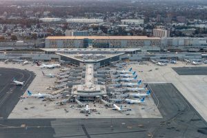 FAA enthüllt Flugreduktionsplan für den Flughafen Newark