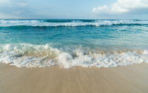 Tsunami Advisory In Hawai'i warnen Beamte vor starken Strömungen