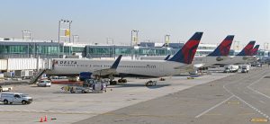 Die Fluggesellschaften "ermutigt", als die Trump -Administration Bidens Passagierentschädigungsplan ablehnt