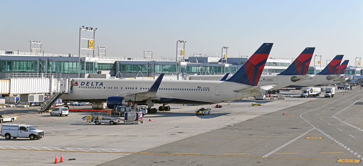 Die Fluggesellschaften "ermutigt", als die Trump -Administration Bidens Passagierentschädigungsplan ablehnt