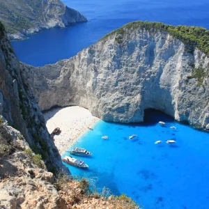 Entdecken Sie griechische Inseln, die Sonne, Meer und zeitlose Insellebenserlebnisse bieten