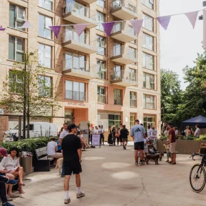 Ein brandneues Viertel im Süden Londons wurde gerade eröffnet – hier finden Sie alles, was Sie über die Flussufergemeinde wissen müssen