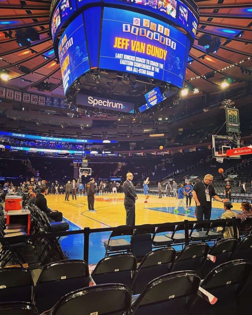 Sehen Sie sich ein Spiel der NBA Knicks im Madison Square Garden an