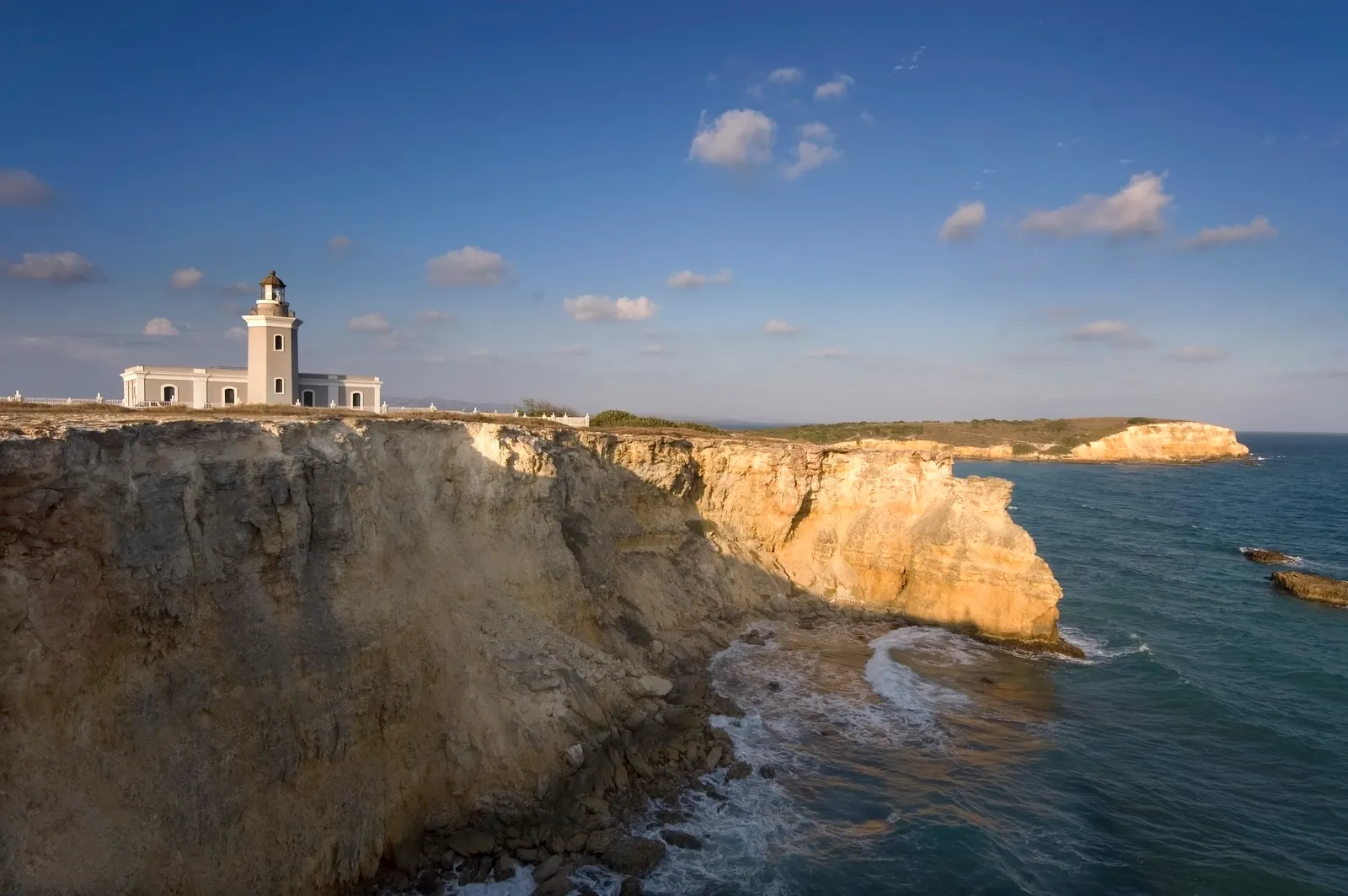 Blick auf den Leuchtturm Cabo Rojo in Puerto Rico.